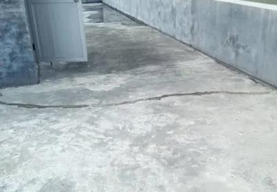 东洲楼顶漏水维修公司分享下如何解决卫生间隐蔽部位漏水的问题?